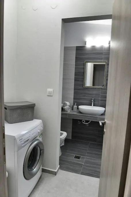 Crystallia Seaside Maisonette By Rentalspro- ניאה מודאניה מראה חיצוני תמונה